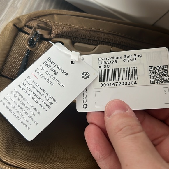 Lululemon everywhere belt bag - Picture 3 of 4